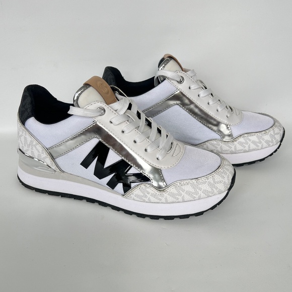 Michael Kors Maddy Signature Logo Trainer Sneakers White/Black/Silver Size 6M - Picture 1 of 9